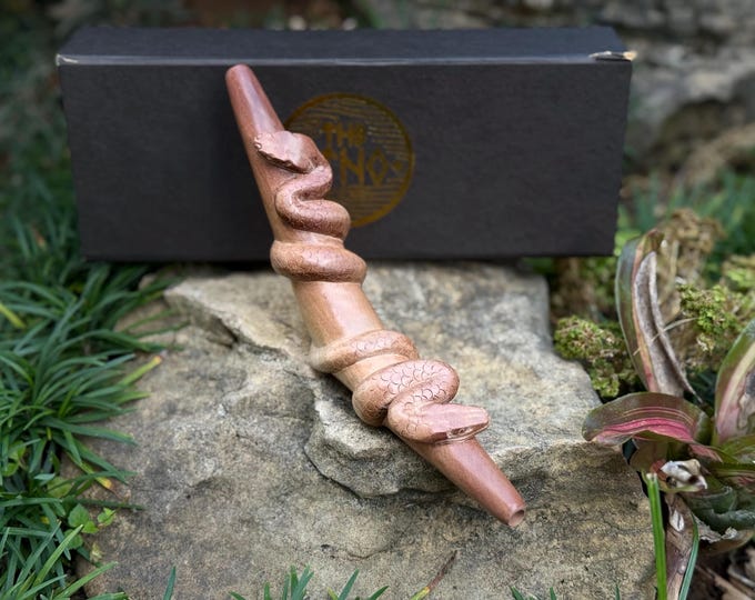 Tepi "Double Snake Round" carved from single wooden block of Waru wood