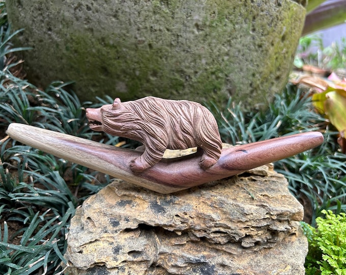 Tepi "Bear" carved from single wooden block. Traditional Ethnic Tepi pipe. Two Tone wood Tepi pipe.