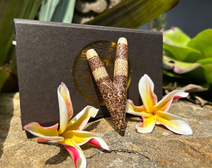 Kuripe Single Block pipe ''Ethnic Pattern" wood burned ornament. Balinese Art Kuripe