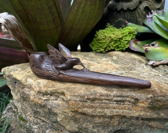 Smoking tobacco pipe “Hummingbird Fly” carved from single wooden block high quality carving durable Solid Dark Wood.