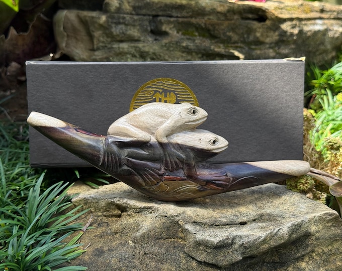 Tepi "Double Kambo" carved from single wooden block high quality carving of Two Tone Dark wood