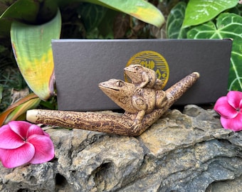 Tepi "Double Kambo" wood burned pattern tepi, single wooden block carving crocodile wood