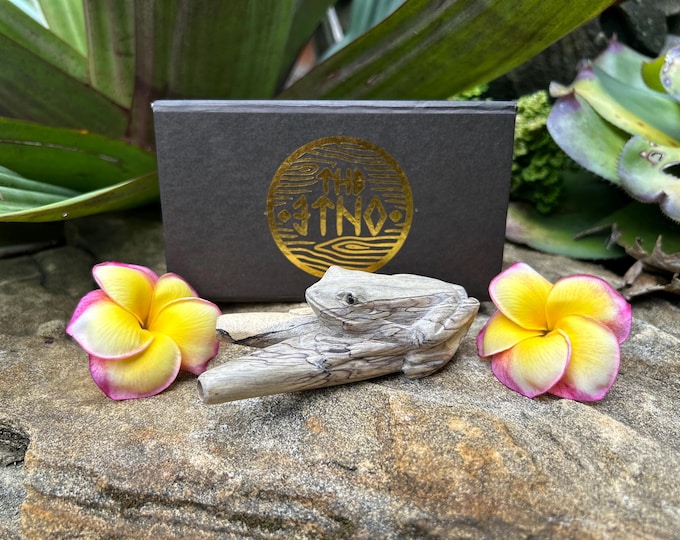 Kuripe "New Kambo" Carved from single wooden block high quality carving of White Tamarind wood.