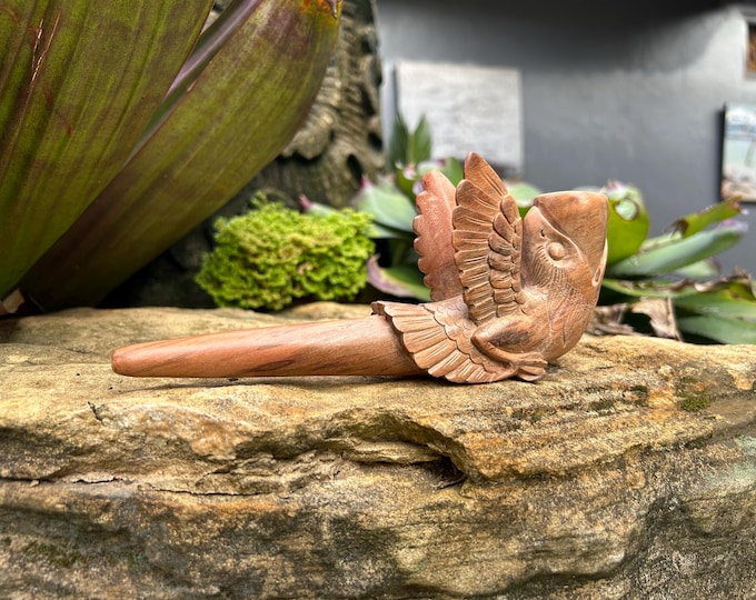 Smoking tobacco pipe “Eagle” carved from single wooden block carving durable Sawo Wood.