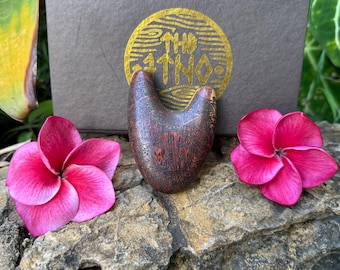 Kuripe Single Block Heart pipe ''Ganesha'' wood burned ornament. Balinese Art Kuripe
