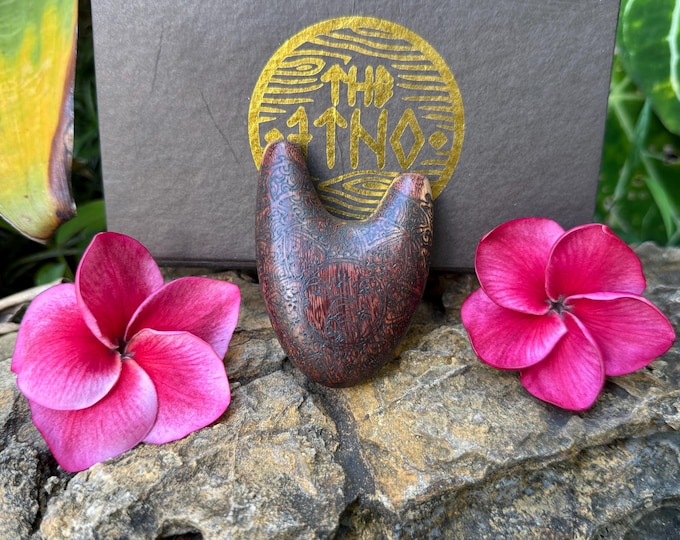 Kuripe Single Block Heart pipe ''Ganesha'' wood burned ornament. Balinese Art Kuripe