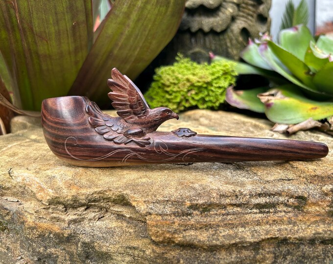Smoking tobacco pipe “Eagle Fly” carved from single wooden block carving durable Two Tone Wood.