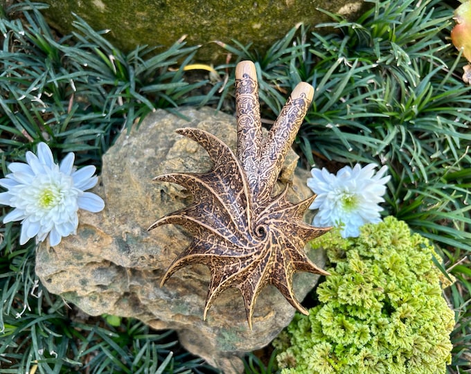 Kuripe Carved “Golden Spiral”, wood burned pattern kuripe, single wooden block high quality carving Teak wood