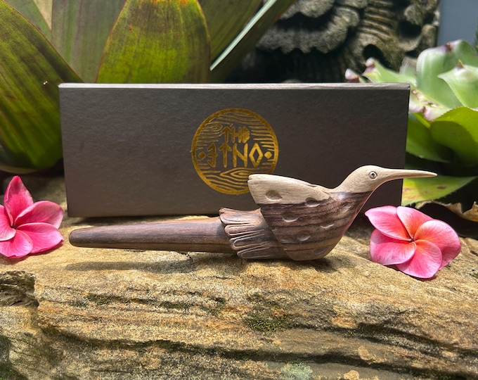 Smoking tobacco pipe “Etnic Hummingbird” carved from single wooden block high quality carving durable Solid Two Tone Wood.