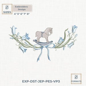 Puede incluir: Diseño de bordado con un caballito balancín, rodeado de flores azules en forma de campana y un lazo. El diseño incluye el texto "Embroidery Design" y tamaños de 10.16cm a 20.32cm. Ideal para proyectos de bordado.