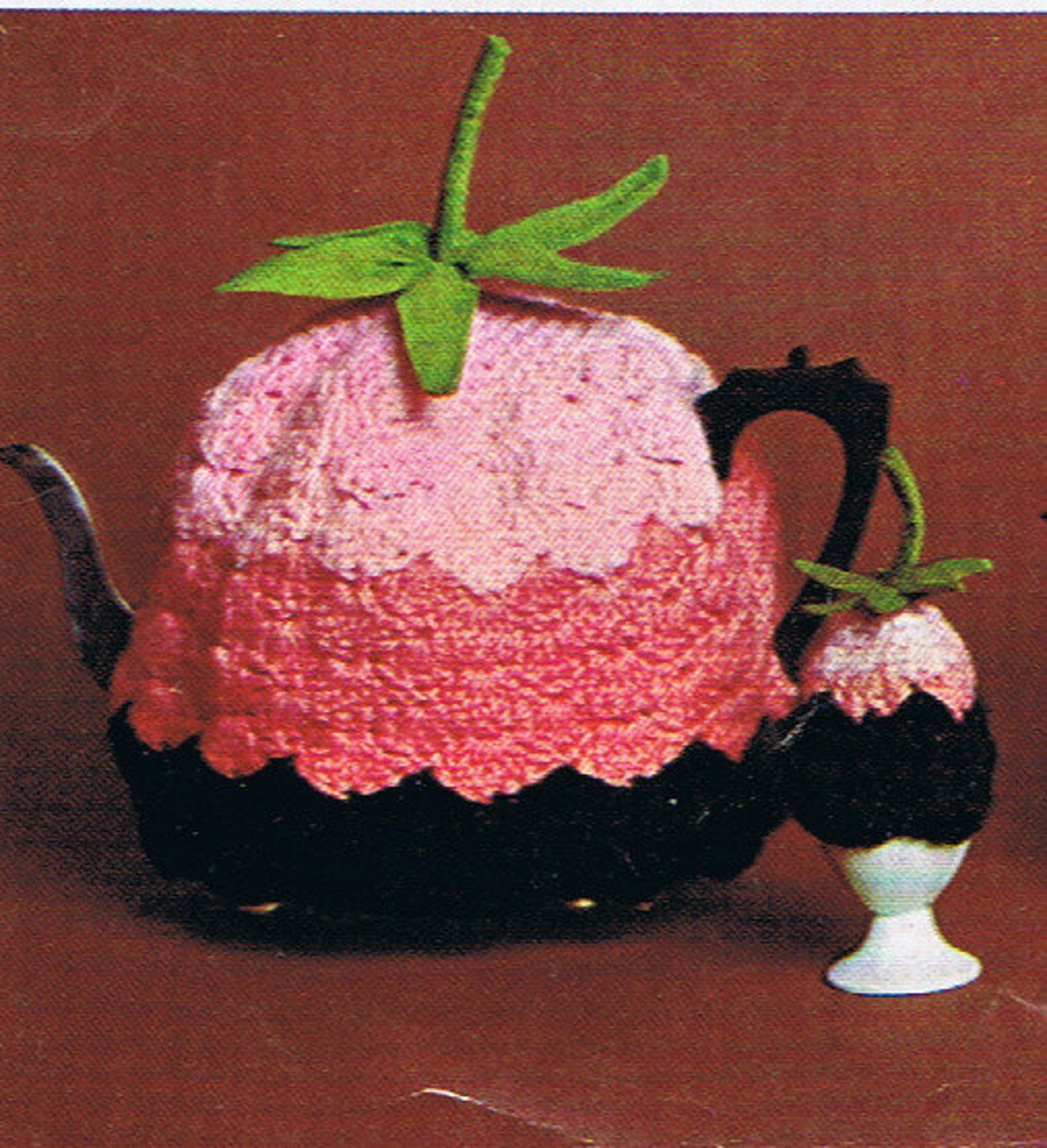 1960s Tea and Egg Cosy Crochet Pattern - Vintage Raspberry - Knitting ...