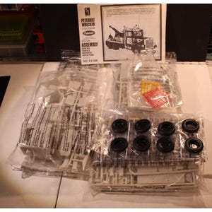 AMT Peterbilt Wrecker/depanneuse 1/25 Model kit #8126 (G) Bild 4