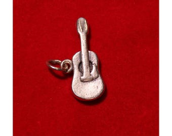 Ruhestand James Avery Sterling Silber Akkustik Gitarre Anhänger