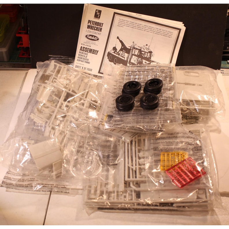 AMT Peterbilt Wrecker/depanneuse 1/25 Model kit #8126 (G) Bild 6