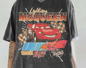 Retro Lightning Mcqueen Comfort Farben Hemd, Rusteze Cars Hemd, Piston Cup Hemd, Pixar Cars Hemden, BTW Familienurlaub Hemden