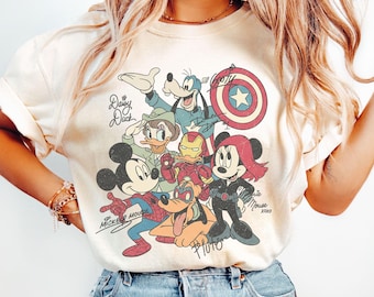 Mickey & Friends Marvel Avengers Comfort Farben Shirt, Comic Buch Superheld T-Shirt, Marvel Disney Geschenk für Kinder, Disney Familien Reise T-Shirt