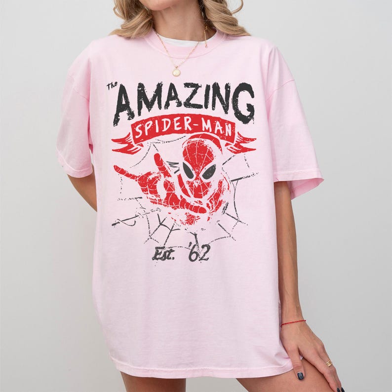 Pode incluir: Uma placa de madeira r&uacute;stica com o texto "Welcome to our home" em estilo manuscrito. A placa apresenta um acabamento desgastado e um design simples e convidativo, ideal para uma varanda ou entrada.