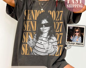 Personalised Vintage Photo And Year Senior Shirt: Custom Graduate Picture Shirt, Class of 2027 Graduation Gift, Retro Senior Boy Girl Shirt