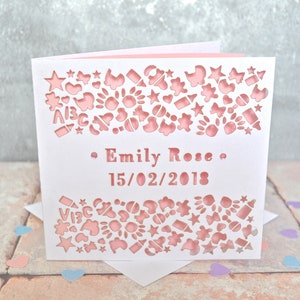 Novo cartão personalizado com corte a laser para nascimento de bebê