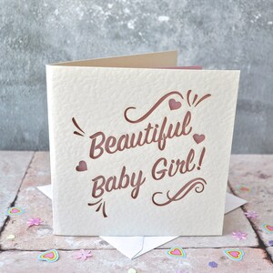 Belle carte découpée au laser pour petite fille