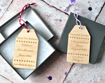 "Personalisierter ""Gutschein"" Geschenkanhänger aus Holz."