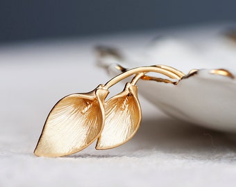 Calla Lily Necklace Matte Gold Plating - N129