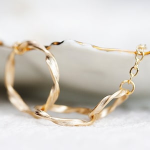Collar de tres círculos Círculos de oro Círculos vinculados a la eternidad Collar entrelazado Triple Círculo Amistad Joyería - N211