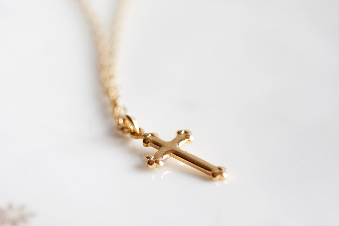 Simple gold cross pendant Clearance