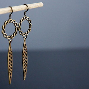 Round Circle Leaf Earrings Brown Leaf Antiqued Bronze Circle Long Earrings Twist Circle Long Feather Earrings Earth Tone Leaf Jewelry E298 image 4