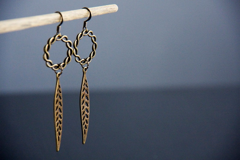 Round Circle Leaf Earrings Brown Leaf Antiqued Bronze Circle Long Earrings Twist Circle Long Feather Earrings Earth Tone Leaf Jewelry E298 image 4