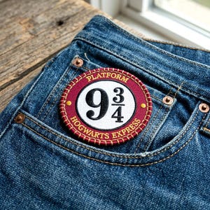 Magic Train Station Platform Embroidery Patch, Circular Sew-on Badge for Clothing, Nostalgic Symbol Applique, Thematic Station Emblem