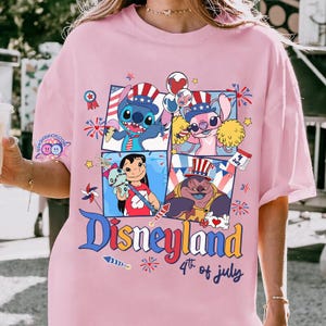 Camiseta de Lilo y Stitch con globos de Disneyland para el 4 de julio, regalo de Lilo y Stitch para el Día de la Independencia (4 de julio), camisetas de verano de Estados Unidos. imagen 6
