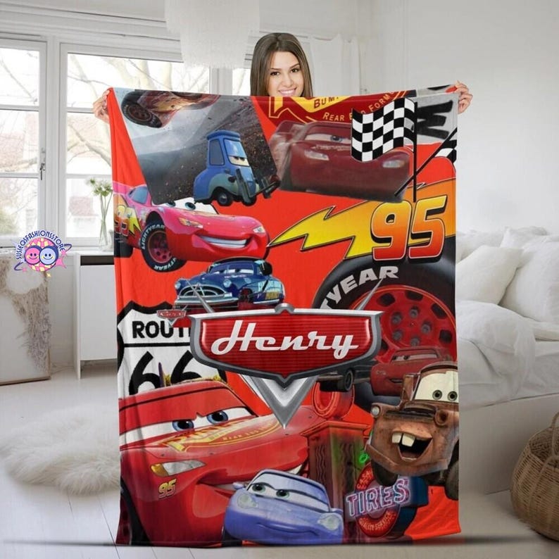 Personalized Cars Blanket, Lightning Mcqueen Throw, Custom Name Kids Bedding, Gift for Boys Birthday, Kids Throw, Toddler Fleece Blanket Bild 1