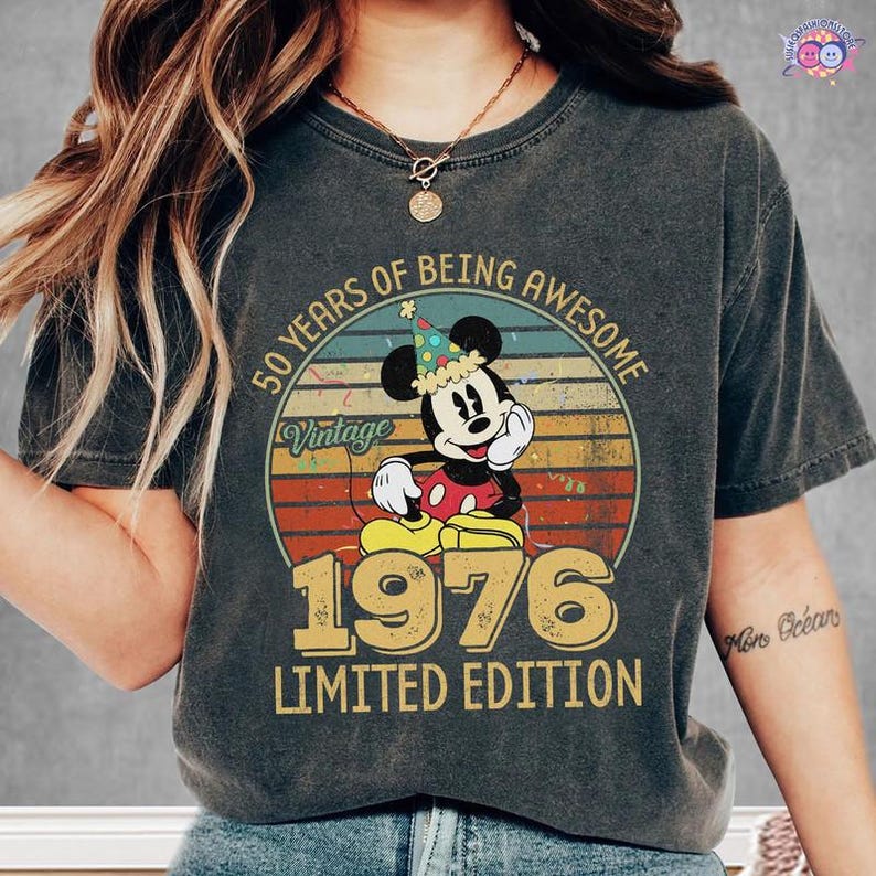 Sudadera vintage de Mickey de edición limitada de 1976, sudadera de 50.º cumpleaños, camiseta del 50.º aniversario de Disneyland 2026, camiseta de cumpleaños de Mickey imagen 5