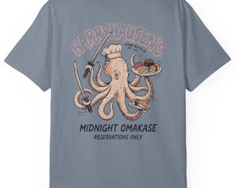 T-shirt del ristorante di sushi Harryhausens / Comfort Colors 1717 / Maglietta in stile anni '90 ispirata al parco a tema