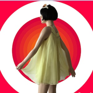 1960s Babydoll mod mini Dress yellow