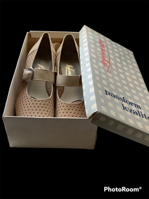 modcloth mary janes