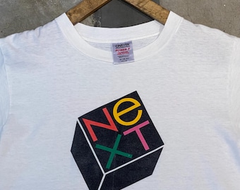 Koszulka z lat 80. z motywem Steve'a Joba NeXT Computer