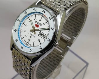 Vintage Seiko 5 Automatic Men's wrist Watch day&date, White Dial Stainless Steel Band