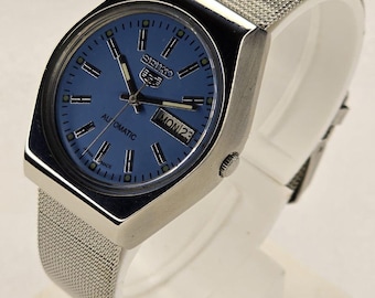 Vintage Seiko 5 Automatic Men's Wrist Watch Day&Date, Blue Dial Stainless Steel Band