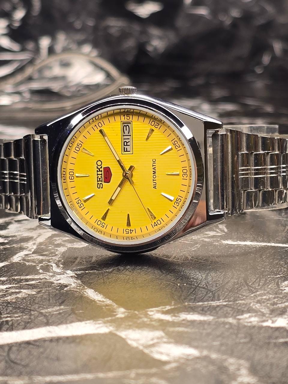 Vintage Seiko 5 Automatic Men's Wrist Watch Day&date, Yellow Dial