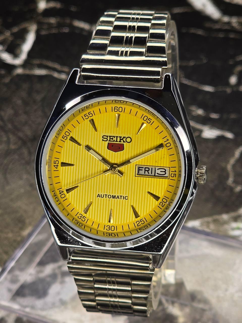 Vintage Seiko 5 Automatic Men's Wrist Watch Day&date, Yellow Dial