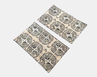 Vintage Turkish Wool Rug Pair: Hand-Knotted Medallion Design Tiwn Small Rug (1.6 x 2.4 ft)