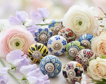 セラミック製引き出しノブセット、マルチカラー、手描きキャビネットノブ、花柄ボヘミアンノブ、ドレッサー用取っ手、キッチン食器棚ハンドル