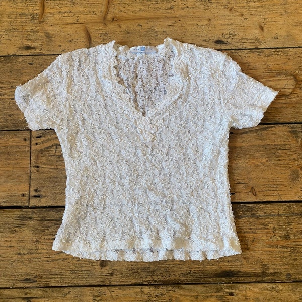 Vintage 90s New Look white lace v neck baby tee size 12 14 16