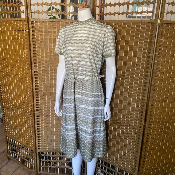 Vintage 70s sage green and cream midi dress size … - image 5