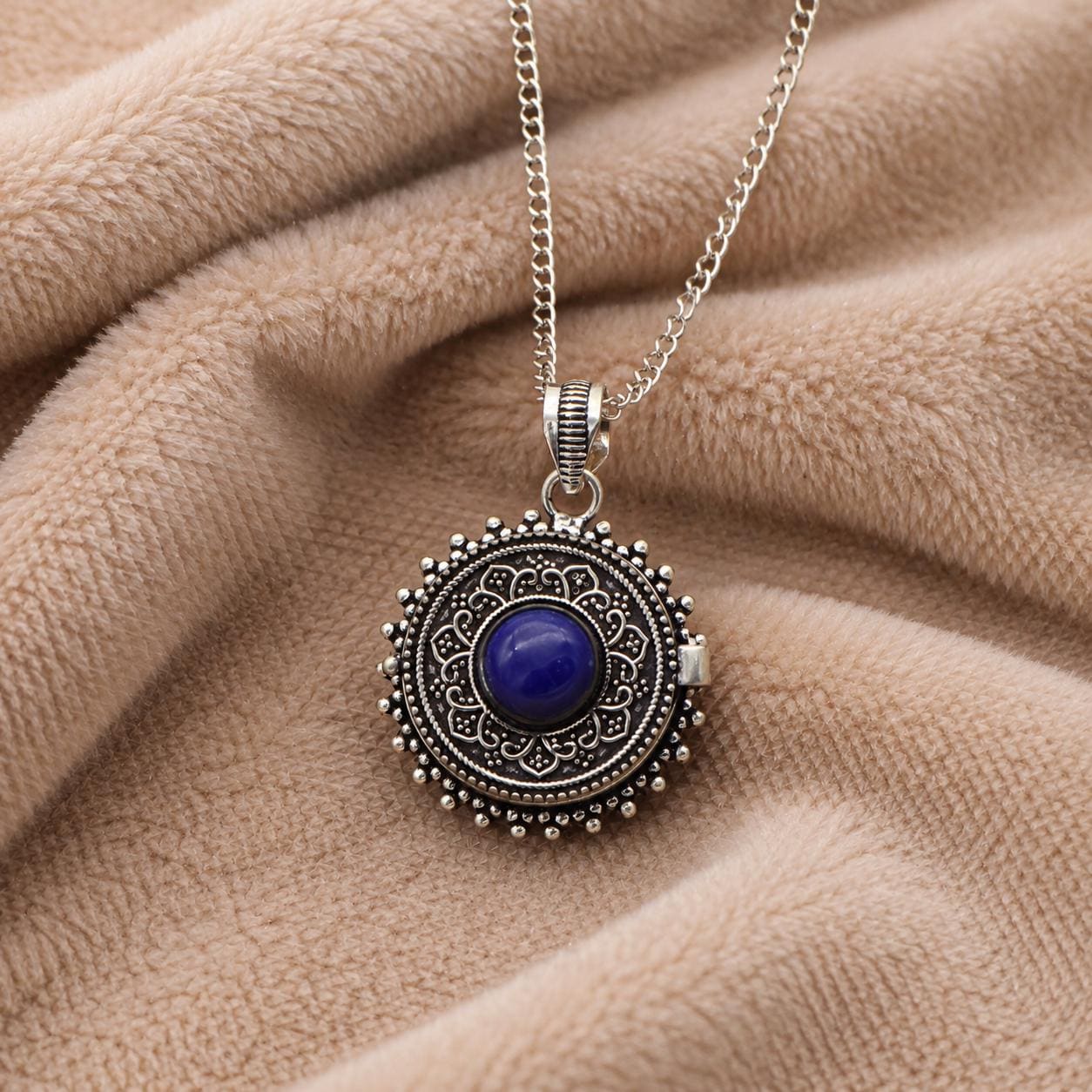 Round Secret Locket Pendant Necklace, Vintage Keepsake Necklace, Floral Prayer Box Pendant, Boho Gift for Her, Silver Color Jewelry