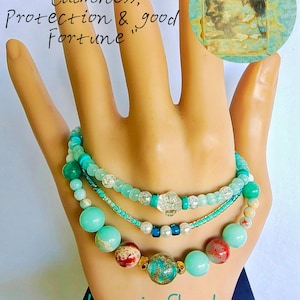 Set di 3 braccialetti impilabili in stile boho: pietra Shoushan, calcedonio bianco, perline di vetro.