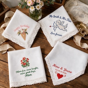 Personlig broderad näsduk med spetskant, anpassad text och mönster för brud, sentimental present till bröllop/födelsedag för mamma/henne