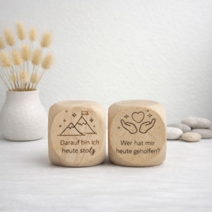 Holz Erzählwürfel | Geschenk zum Schulanfang | Gesprächswürfel für Kinder | Erstes Schuljahr | Inklusive Stoffbeutel